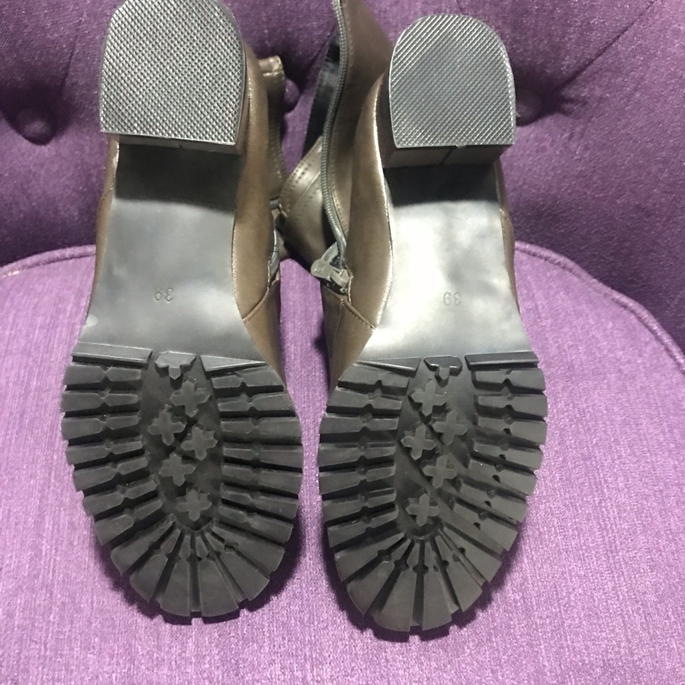 Short buckle boot - Picture 3 of 5